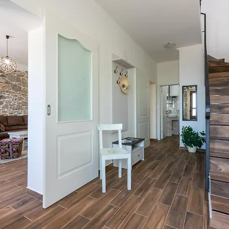 Feriehus Raj - Jadranovo