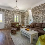 Raj - Case de vacanță Jadranovo