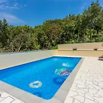 Raj - Case de vacanță *