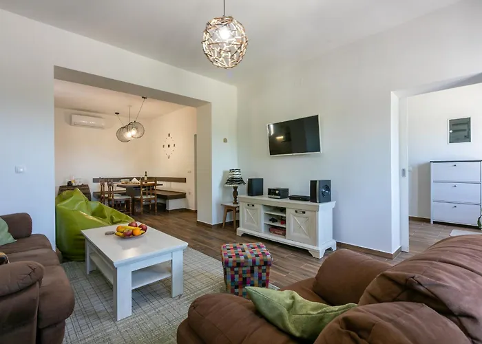 Raj - Holiday home *